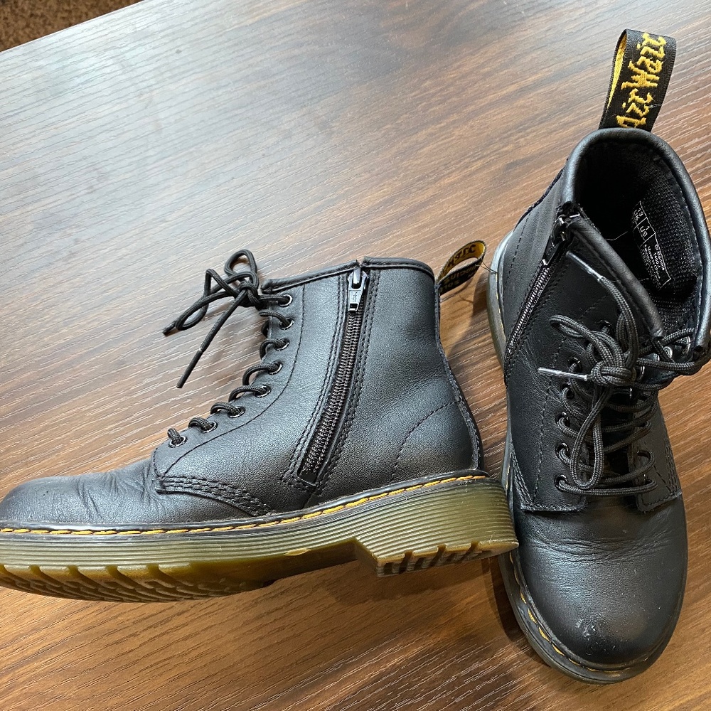 Dr. Martens Air Wair leather 1460 combat boots